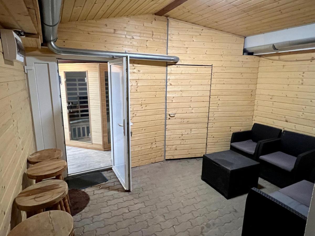 Voeroesmarty Deluxe Vendeghaz Apartment Kaposvar Exterior photo
