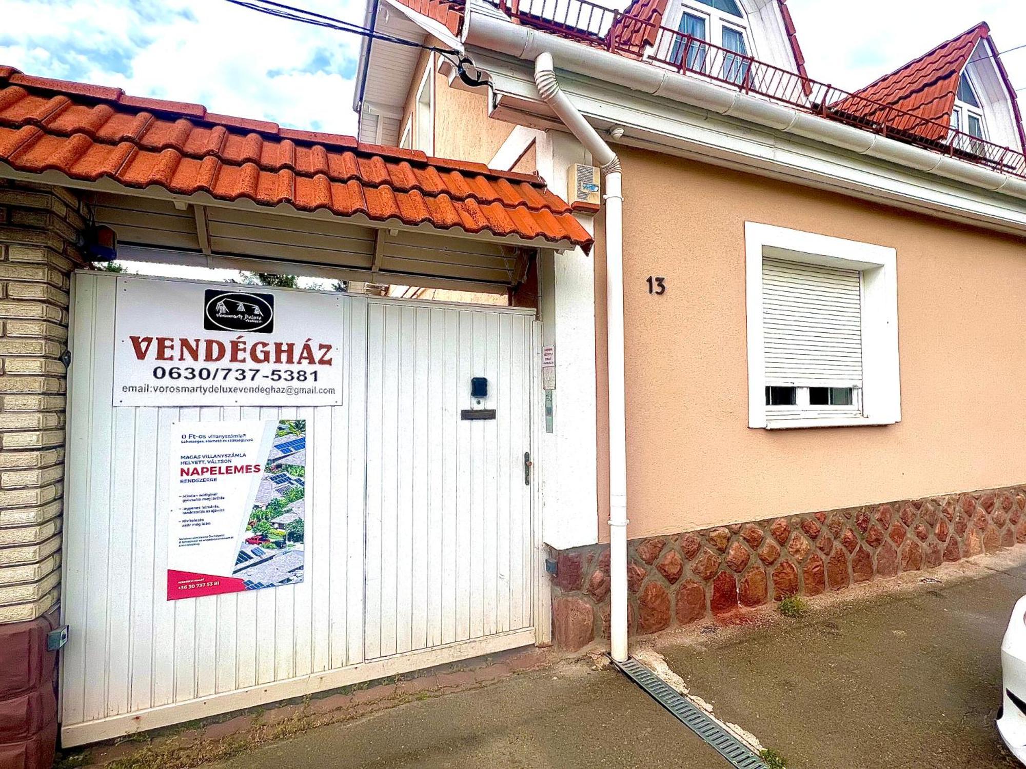 Voeroesmarty Deluxe Vendeghaz Apartment Kaposvar Exterior photo